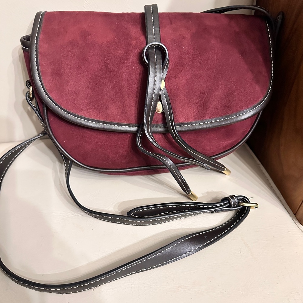 London Fog Newbury saddle bag purse